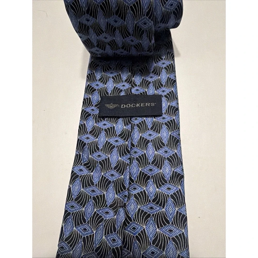 Dockers Mens Silk Tie Blue Black Geometric Diamond Stain Resistant Hand Made